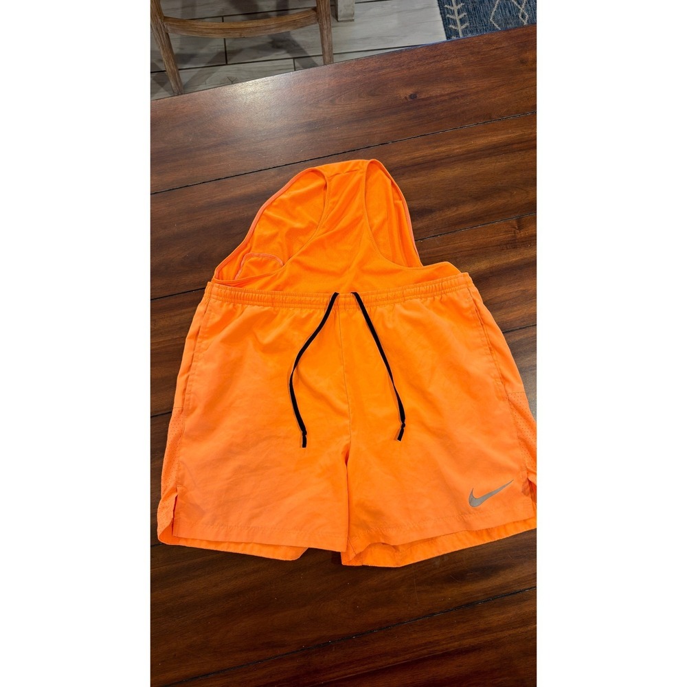 Nike Challenger 5 Inch Running Shorts Neon Orange Mens Large AH8149-867
